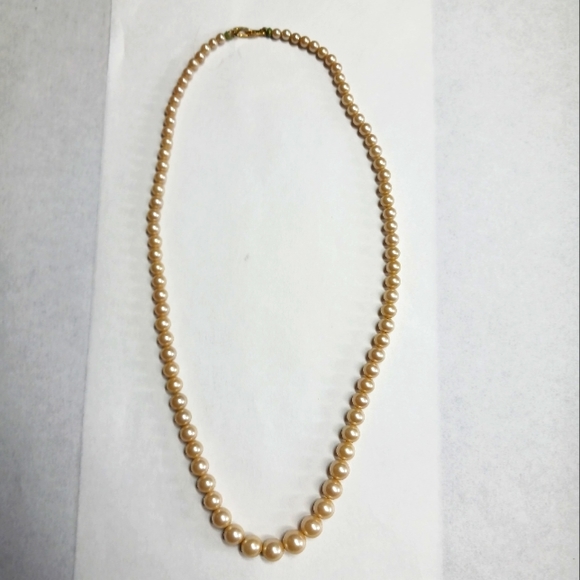Vintage Pearl Necklace - Picture 1 of 1